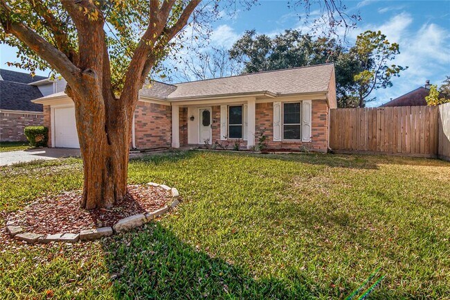 Building Photo - 3904 Spring Garden Dr