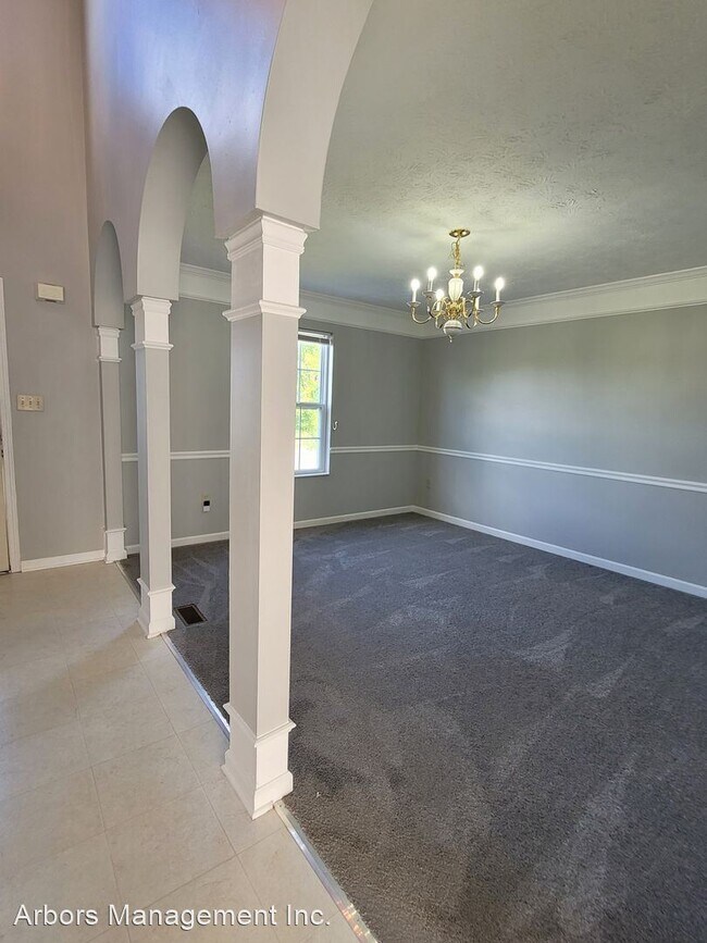 Building Photo - 4 br, 3.5 bath House - 131 Maclaine Drive