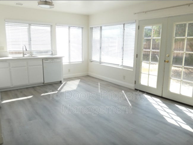 Building Photo - 10202 Trails End Cir