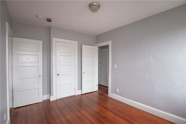 Building Photo - 107 Pocasset Ave