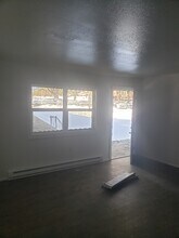 Building Photo - 127 Hilltop Cir