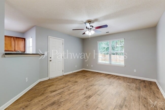 Foto del edificio - 1125 Brookstone Rd