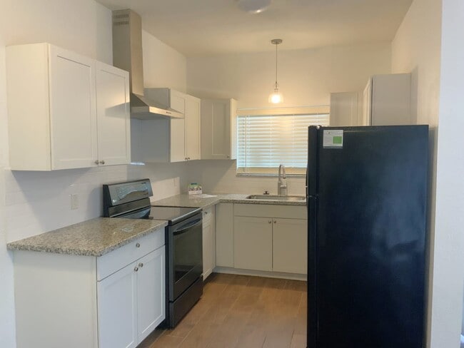 Building Photo - 9834 Pelsey St Unit A
