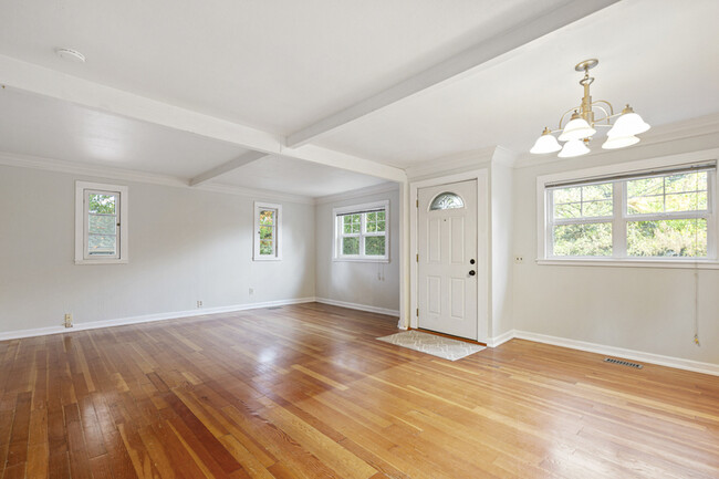 Building Photo - 3215 SE 53rd Ave