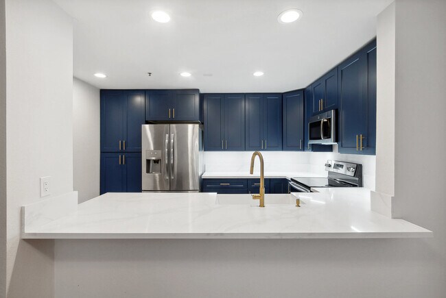 Foto del edificio - 5605 Friars Rd
