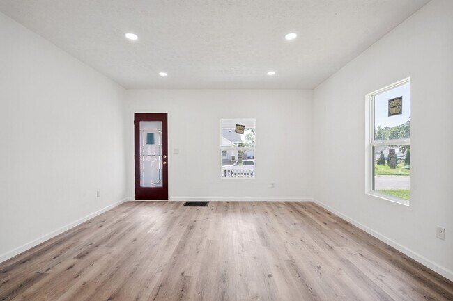 Foto del edificio - 1009 N Indiana Ave