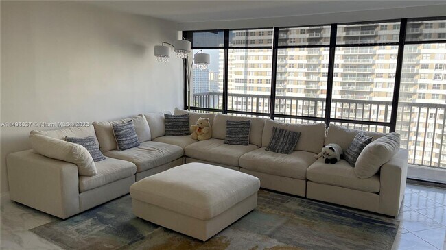 Foto del edificio - 2049 S Ocean Dr