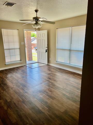 Foto principal - 8138 Tanner Ave