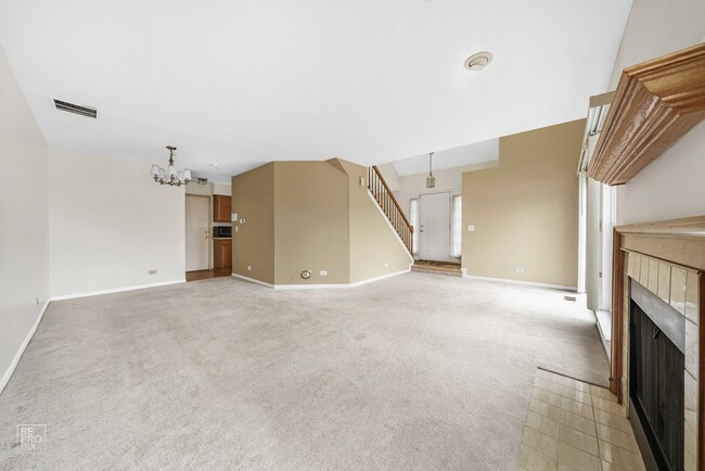 Foto del edificio - Two Bedroom Two Story Townhome in Elk Grove