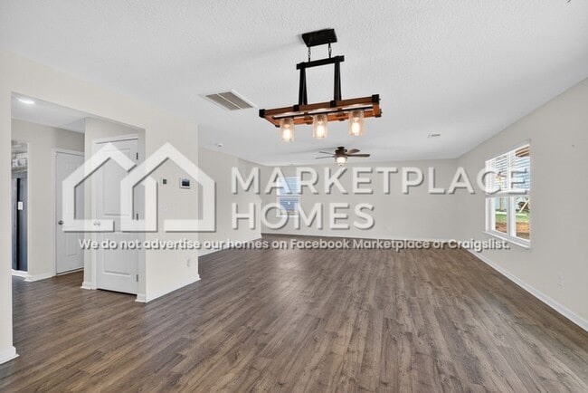 Building Photo - 1067 Evan Ct