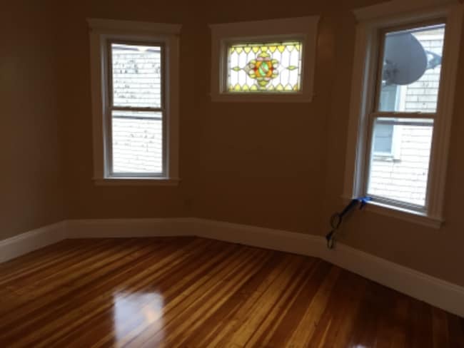 Building Photo - 25 Wainwright St