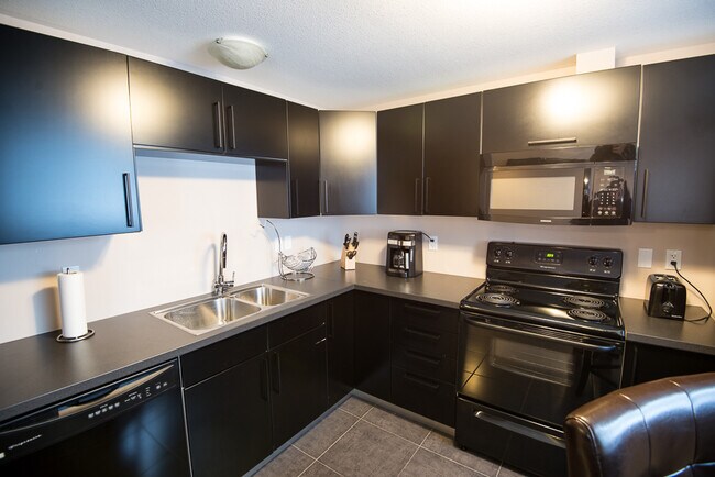 Photo du bâtiment - 820 Cumberland Ave S
