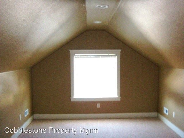Building Photo - 3 br, 2 bath House - 9024 W. Dalton Place