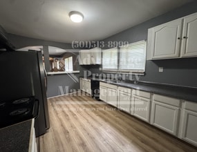 Building Photo - 1524 N Orange St