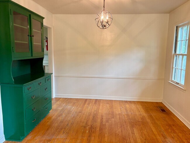 Building Photo - Central OKC Vintage Charm