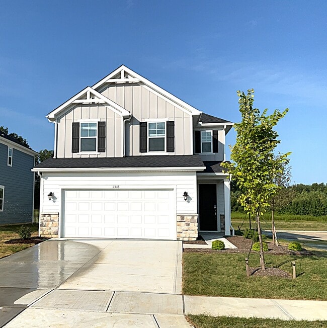 Building Photo - 1343 Pk Pl S