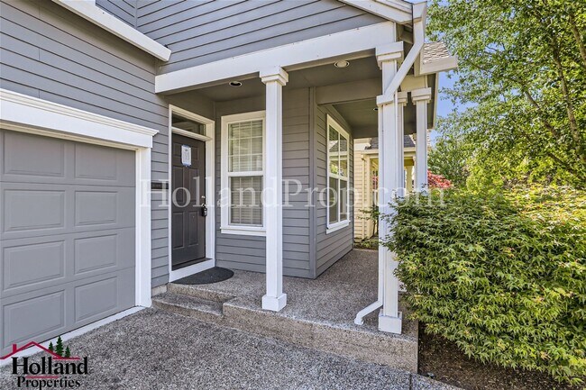 Foto del edificio - Gorgeous Two-Level Hillsboro Home with a F...