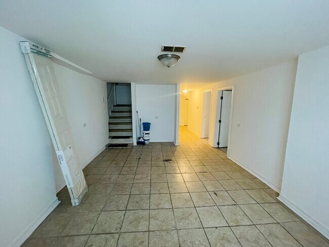 Foto del edificio - 5214 W Crystal St