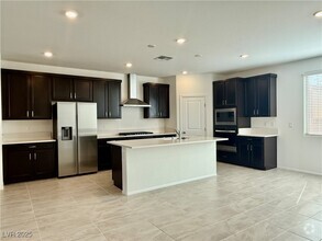 Building Photo - 7353 Legacy Pt St