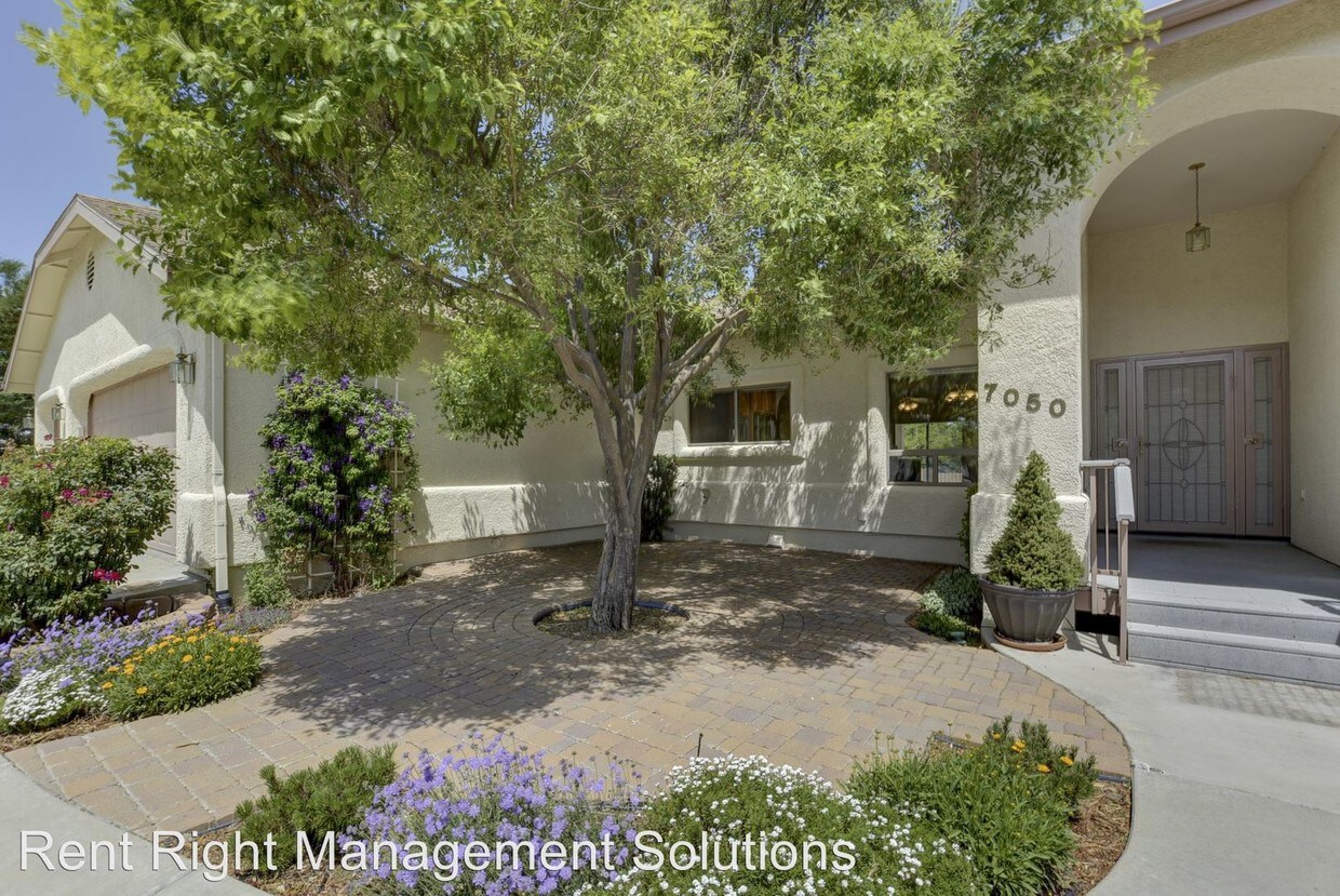 Primary Photo - 3 br, 2 bath House - 7050 E. Sundown Pass