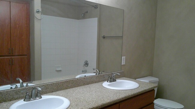 Foto del edificio - Terrific 1 bedroom condo with an attached ...