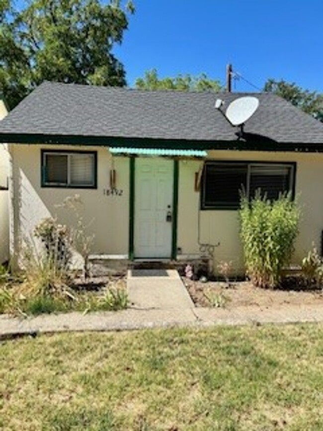 Building Photo - 1 Bedroom Bungalow