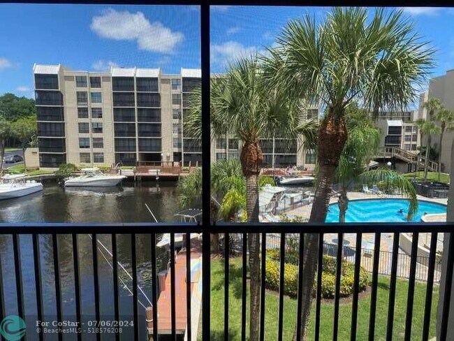Foto del edificio - 11 Royal Palm Way
