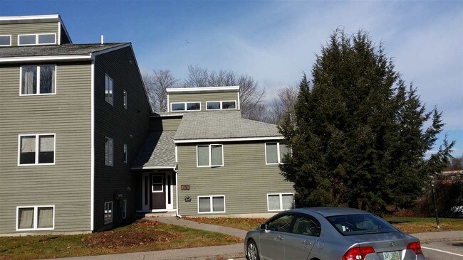 Building Photo - 13 Back River Rd