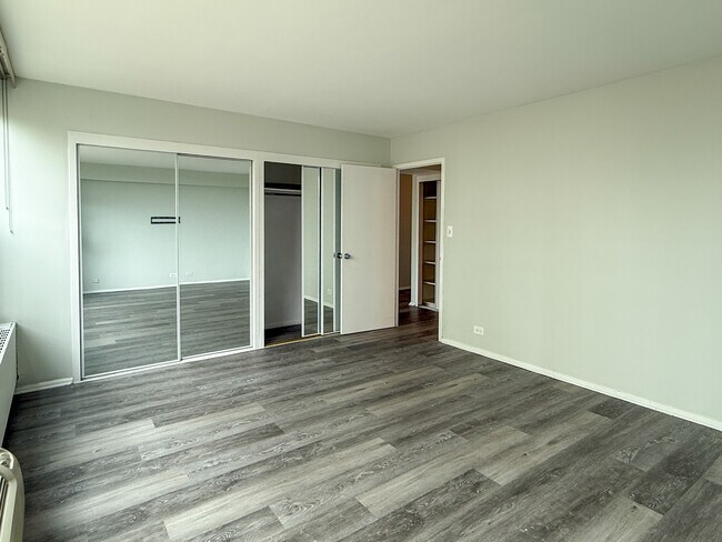 Foto del edificio - 3600 N Lake Shore Dr