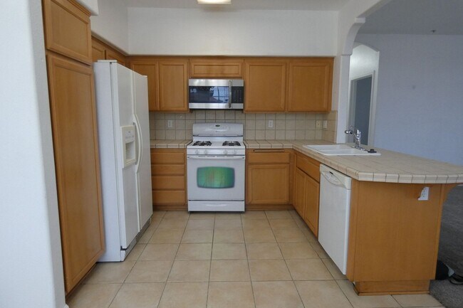 Foto del edificio - 3 bedroom, 2 bath condo in Orcutt