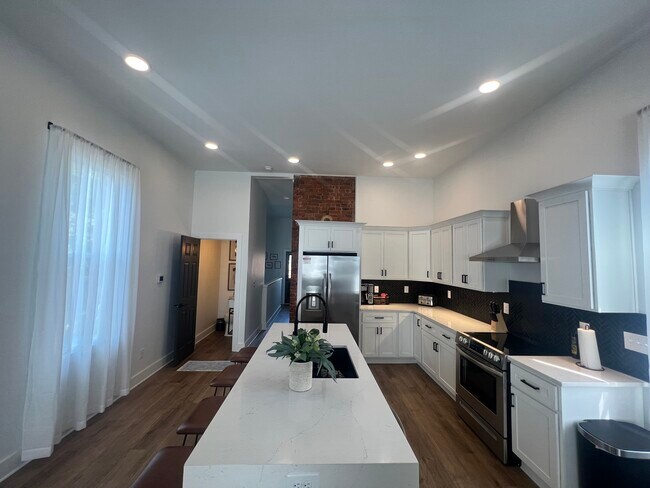Foto del edificio - 604 Barret Ave