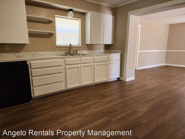 Foto del edificio - 3 br, 1 bath House - 908 E 23rd
