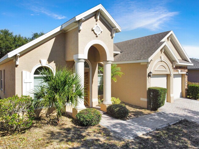 Foto del edificio - Move-In Ready Home with Open Layout and Op...