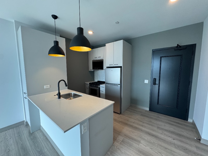 Photo - 2131 N Elston Ave (Chicago, IL)