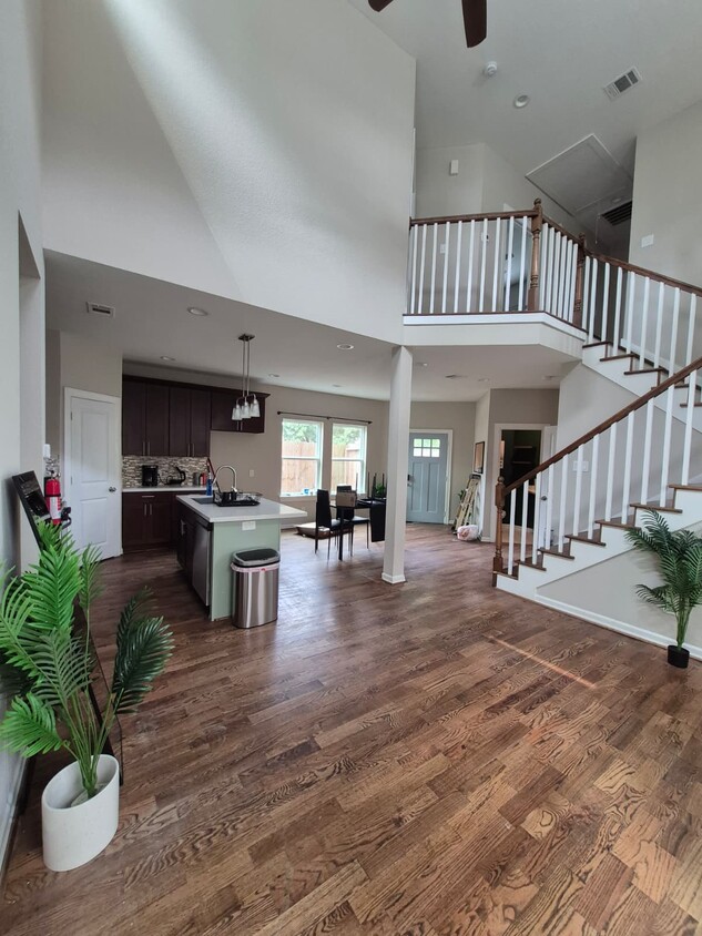 Photo - 7517 Sandle St (Houston, TX)