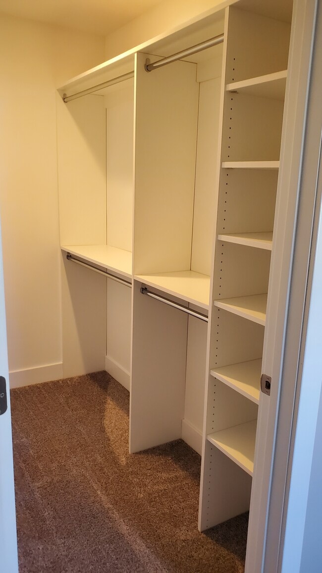 Building Photo - 815 SW 1st St