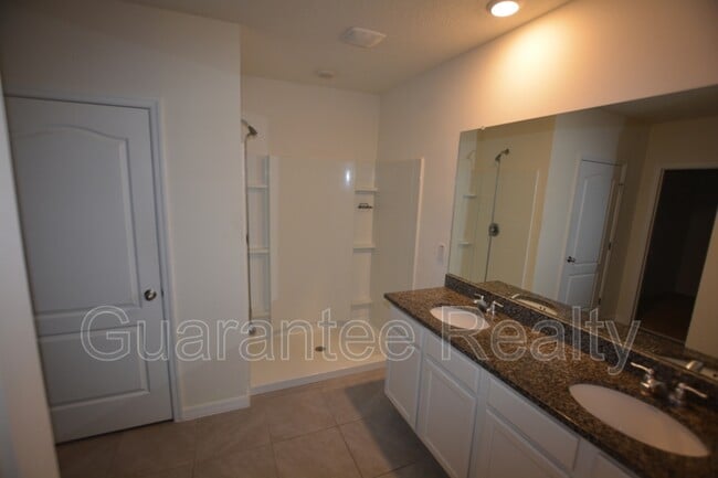 Building Photo - 5777 Arlington River Dr.