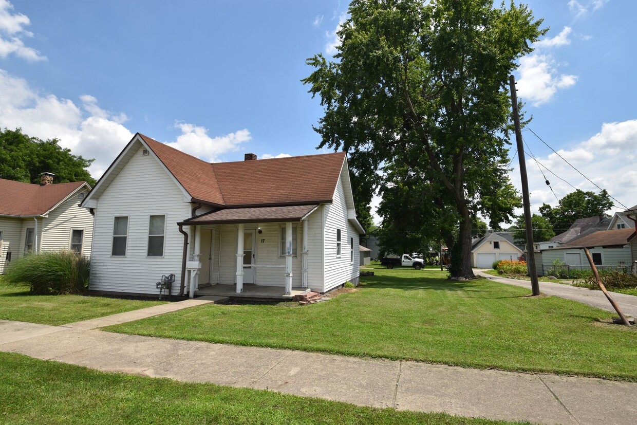 Primary Photo - Affordable Two Bedroom Home in Greenfield