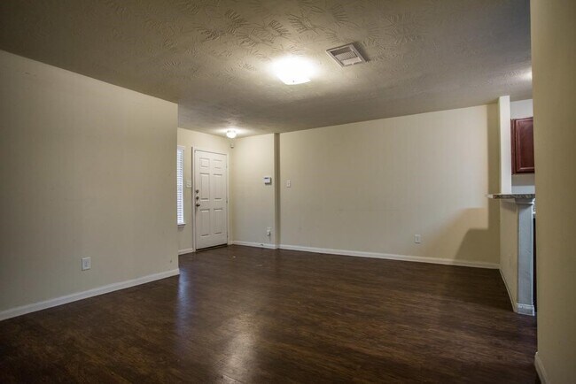 Building Photo - 21427 Palma Grove Way