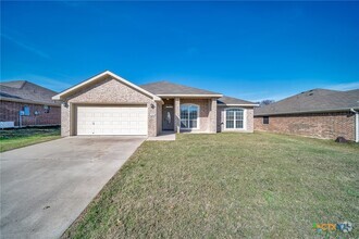 Building Photo - 2513 Vernice Dr