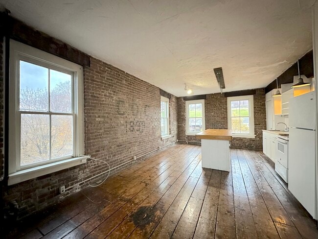 Foto del edificio - 12 Front St