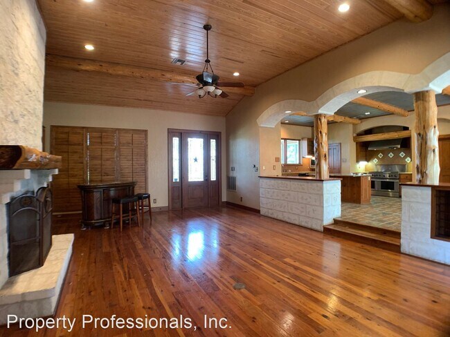 Building Photo - 5 br, 5.5 bath House - 10550 State Hwy 46 W