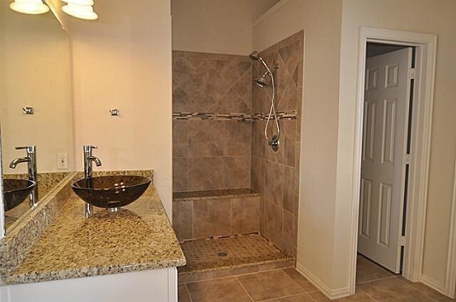 Building Photo - 2209 Haystack Dr
