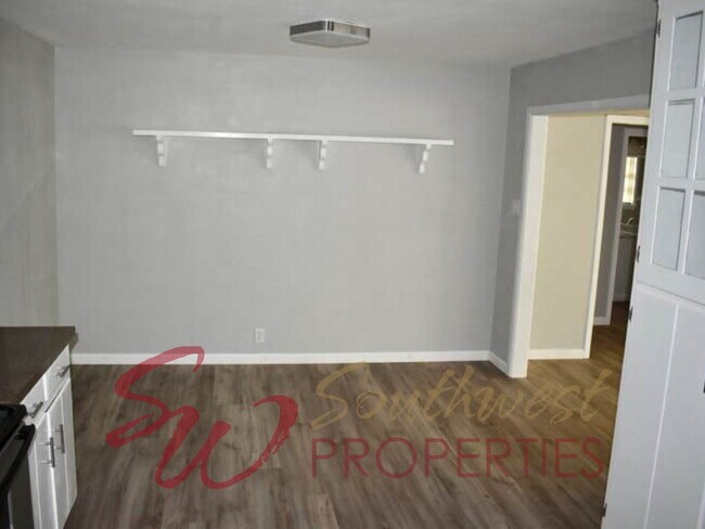 Foto del edificio - Cute 3 Bed / 2 Bath Close to Campus | Water & Lawncare Included