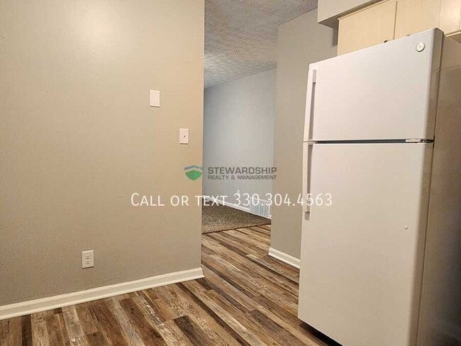 Foto del edificio - 2305 Nesmith Lake Blvd