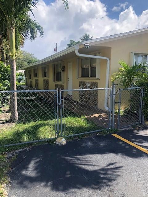 Foto principal - 2325 Scott St