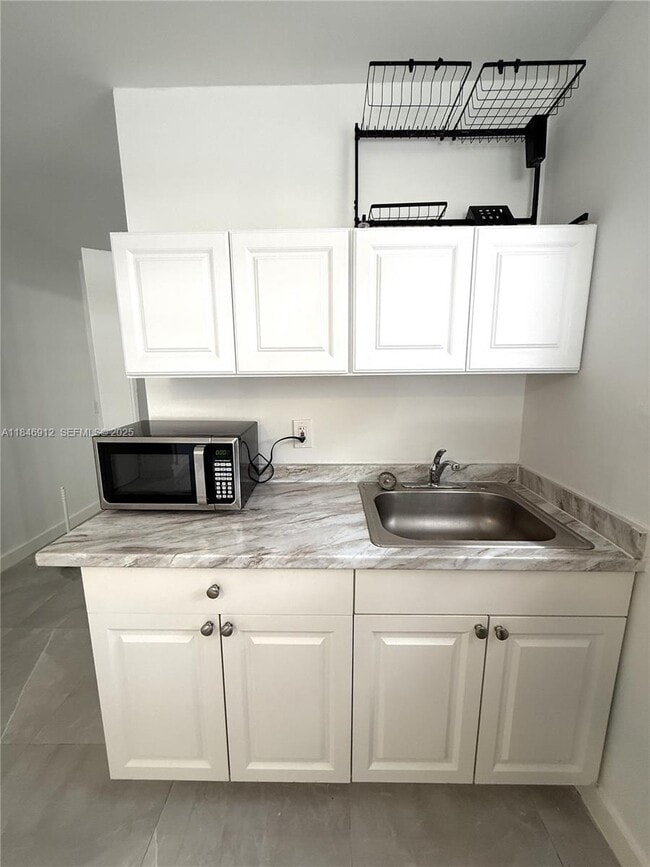 Foto del edificio - 624 Westward Dr