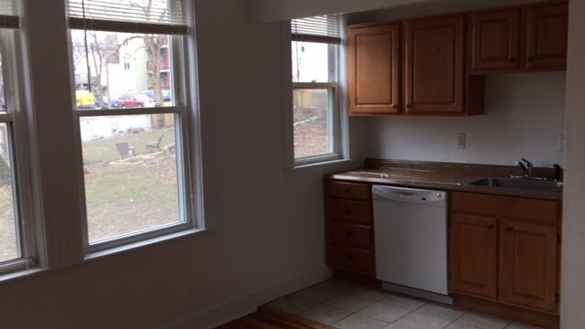Building Photo - 301 Fuller St