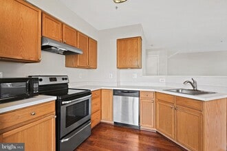 Building Photo - 5016 Croydon Terrace