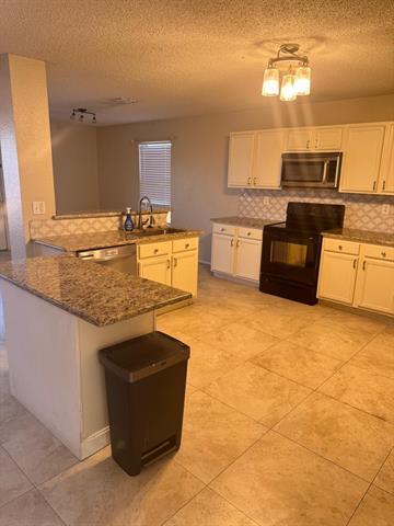 Building Photo - 6127 De Lollis Dr